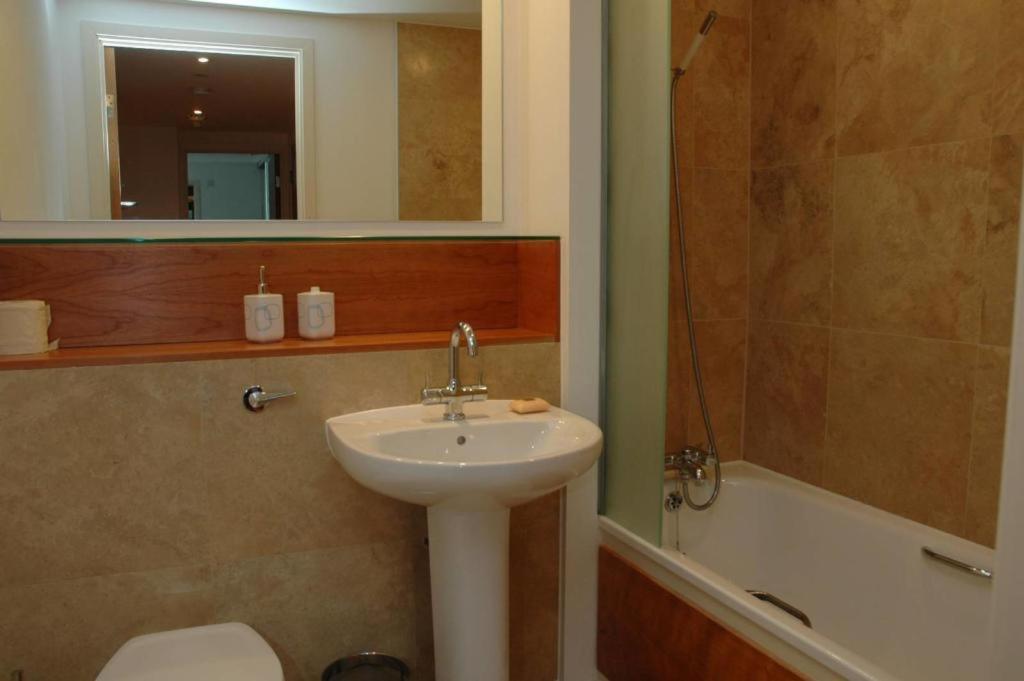 2 Bed 2 Bath Luxury Apartment In Central ลอนดอน ภายนอก รูปภาพ